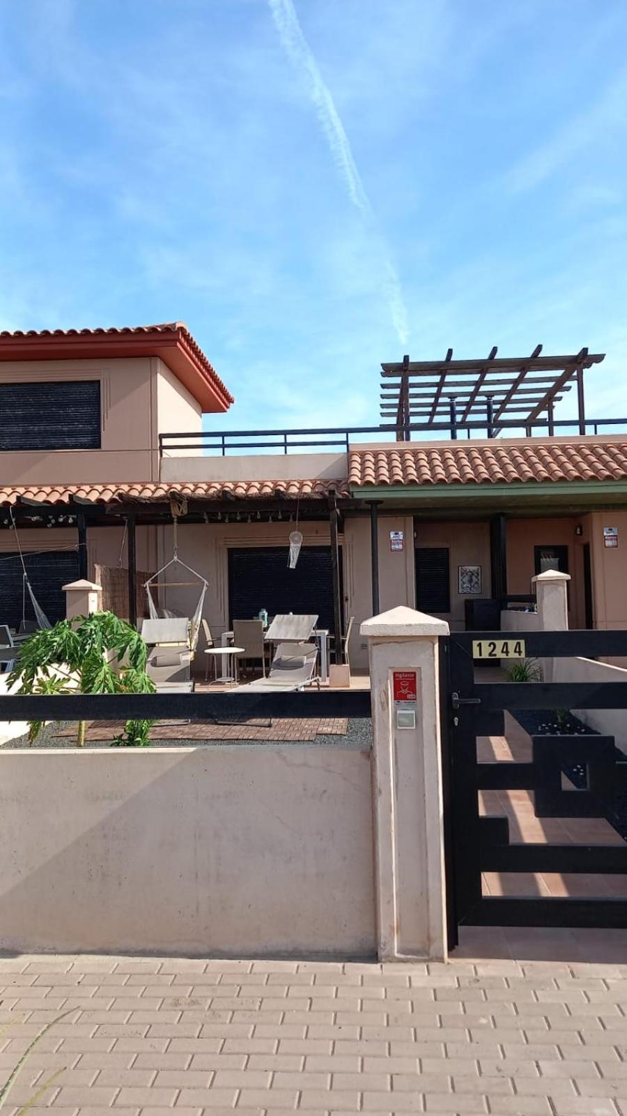 Babel House, La Oliva *
